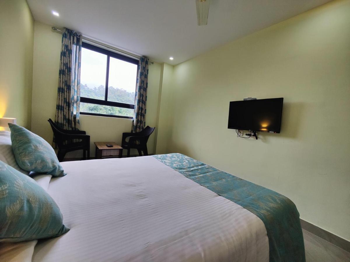 Munnar Bnb Bed and Breakfast Buitenkant foto