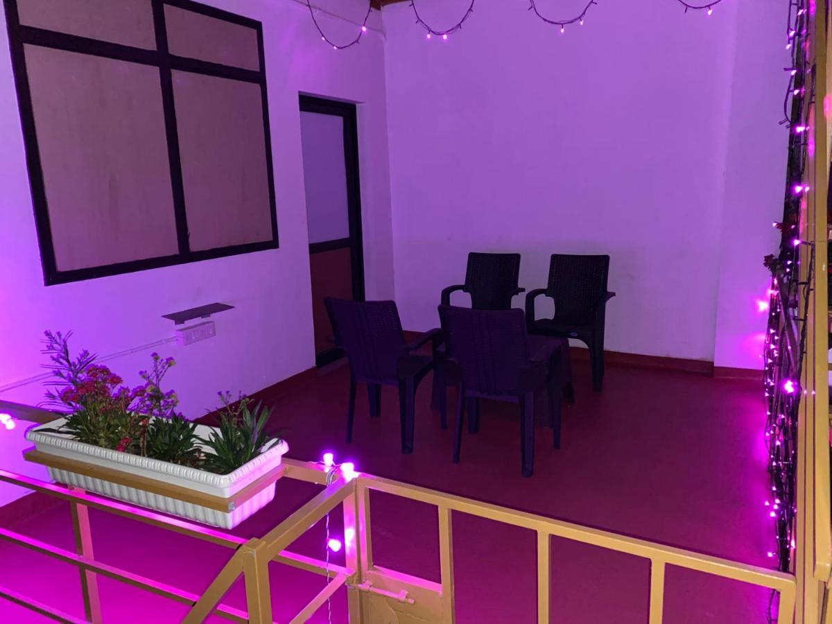 Munnar Bnb Bed and Breakfast Buitenkant foto